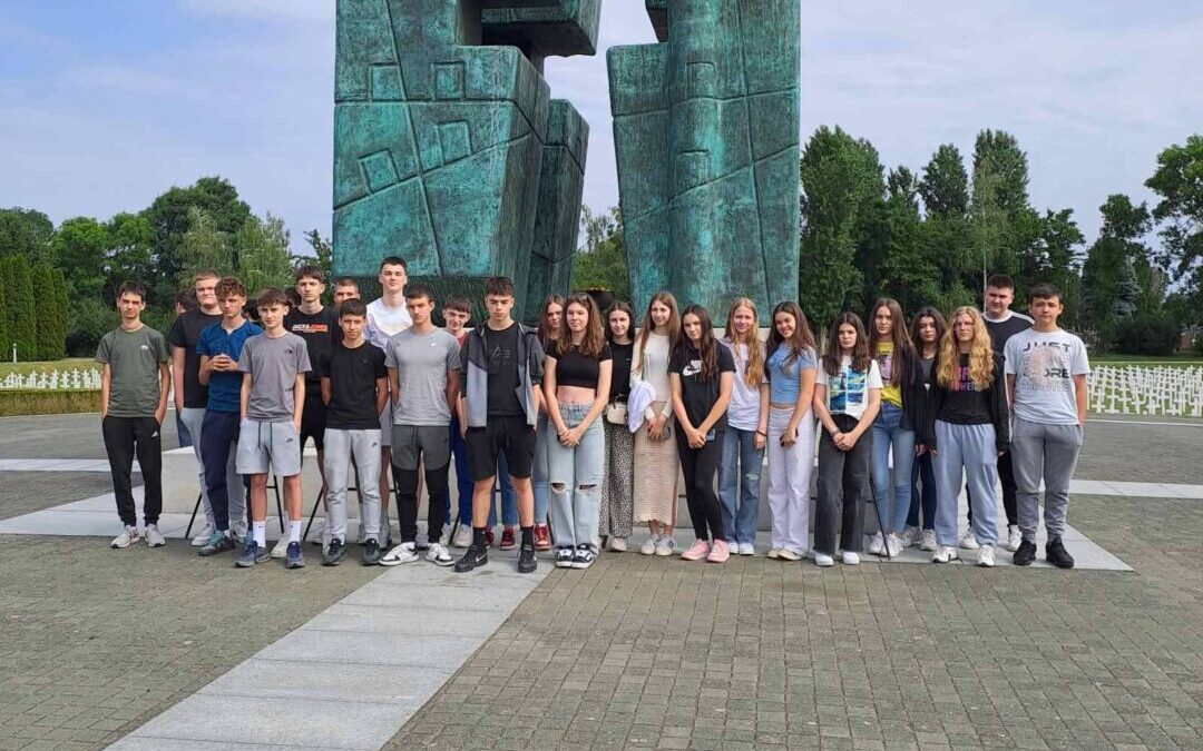 Projekt “Posjet učenika osmih razreda Vukovaru”